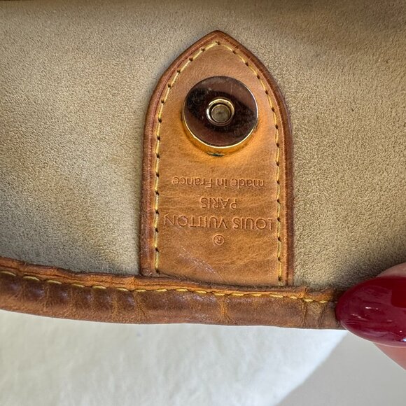 Louis Vuitton Galliera PM Handbag - Picture 10 of 11